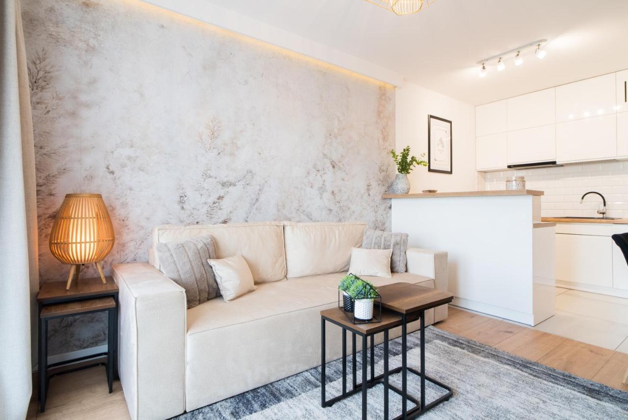 Apartamento Apartamentysnu, Wola Komfort Ii Z Parkingiem Varsovia